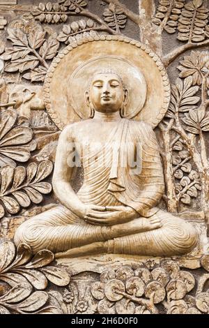 Sculpture Relief motif sur le Temple Gangaramaya extérieur. Temple Gangaramaya est un temple bouddhiste à Colombo, Sri Lanka. Banque D'Images