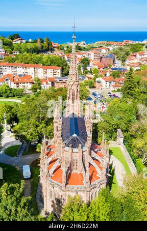 Chapelle Panthéon des marquis de Comillas ou Capilla Panteon de los Marqueses de Comillas en Cantabrie Région de Comillas, Espagne Banque D'Images