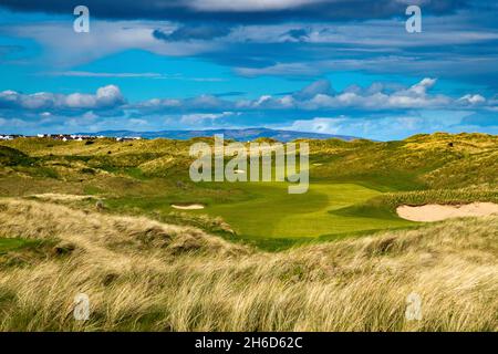 Vue sur le parcours de golf du championnat Royal Portrush, County Antrim, Irlande du Nord Banque D'Images