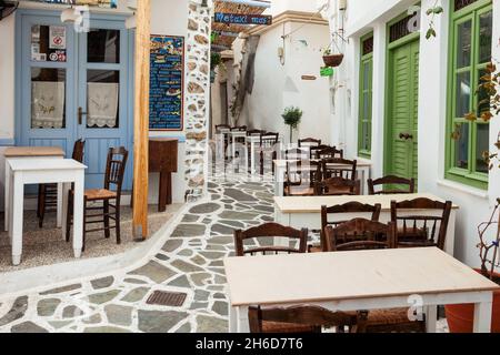 L'île de Naxos, Grèce - 24 octobre 2016 : : Restaurant à Naxos Chora vieille ville, l'île de Naxos en Grèce Banque D'Images