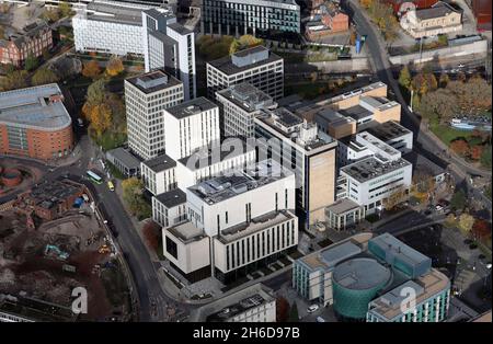 Vue aérienne de l'Université Leeds Beckett à l'automne 2021 Banque D'Images
