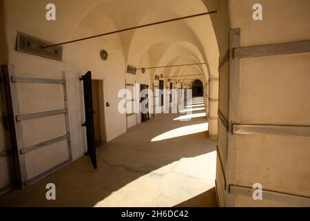 La Citadelle d'Akko, la forteresse de Crusader utilisée pendant le mandat britannique comme prison et site d'exécution - aujourd'hui un musée des mouvements souterrains israéliens Banque D'Images