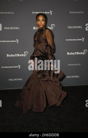 WEST HOLLYWOOD, CALIFORNIE - 13 NOVEMBRE : Ciara assiste au Gala de 10 ans de Baby2Baby présenté par Paul Mitchell au Pacific Design Center le 13 novembre 2021 à West Hollywood, Californie.Photo : crash/imageSPACE/MediaPunch Banque D'Images