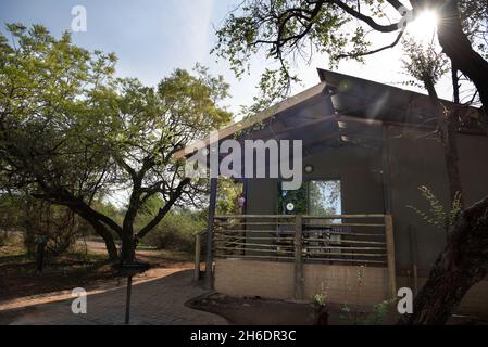 Hébergement de tented à Lower Sabie dans le parc national Kruger Banque D'Images