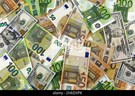 gros plan sur les billets en dollars et en euros. vue de dessus contexte monétaire. concept commercial et financier Banque D'Images