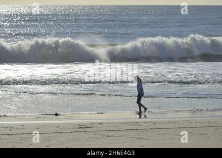 Un bel après-midi d'hiver à la plage d'État de Seacliff, Aptos CA Banque D'Images