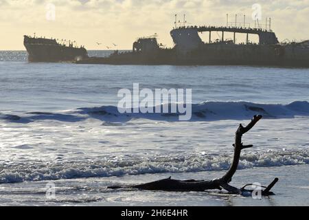Un bel après-midi d'hiver à la plage d'État de Seacliff, Aptos CA Banque D'Images