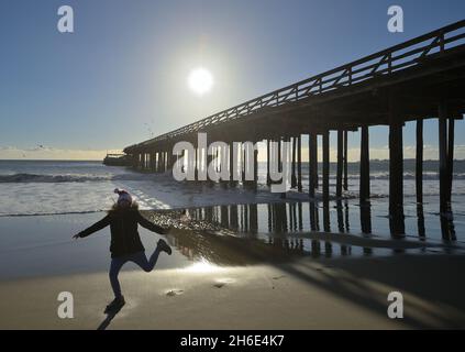 Un bel après-midi d'hiver à la plage d'État de Seacliff, Aptos CA Banque D'Images
