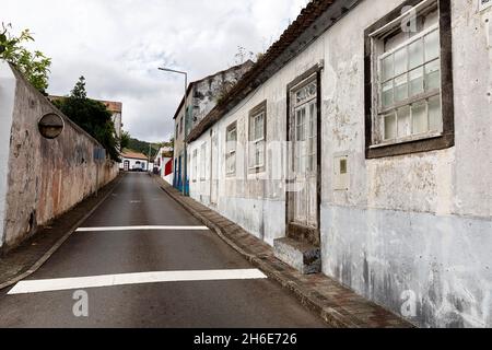 rue à Santa Cruz, île de Flores.Açores.Portugal Banque D'Images