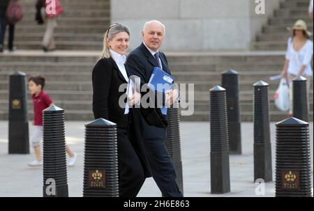 Iain Duncan Smith photographié aujourd'hui dans Horse Guards à Westminster. Banque D'Images