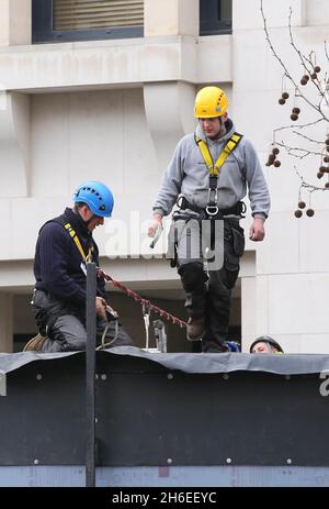 Les préparatifs commencent mercredi prochain pour les funérailles de la baronne Thatcher à la cathédrale Saint-Paul de Londres Banque D'Images