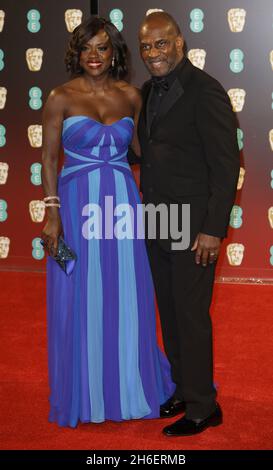 Viola Davis et son mari Julius Tennon assistent aux prix EE British Academy of film Awards (BAFTA) au Royal Albert Hall, Londres Banque D'Images