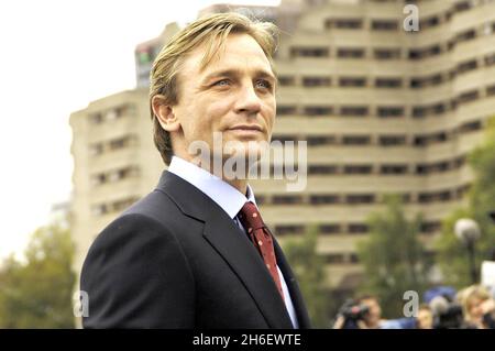 L'annonce de l'acteur Daniel Craig pour jouer James Bond dans le 21 film de 007 Casino Royale, Président de HMS, Londres.Jeff Moore/allactiondigital.com Banque D'Images