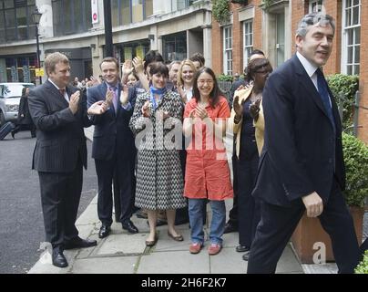 Gordon Brown photographié aujourd'hui à l'imagination Gallery de Londres après avoir annoncé sa candidature pour occuper le poste de prochain Premier ministre britannique et chef du Parti travailliste, le 11 mai 2007. Banque D'Images