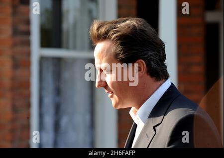 Le chef du parti conservateur David Cameron est photographié ce matin à l'extérieur de son domicile à Londres. Banque D'Images