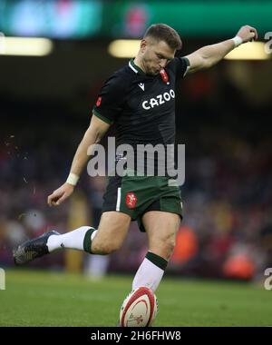 Cardiff, Royaume-Uni.14 novembre 2021.DaN Biggar du pays de Galles lance une conversion.Rugby Autumn Nations Series Match, pays de Galles v Fidji au stade de la Principauté à Cardiff le dimanche 14 novembre 2021. photo par Andrew Orchard/Andrew Orchard photographie sportive crédit: Andrew Orchard photographie sportive/Alamy Live News Banque D'Images