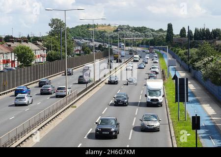 Trafic sur A13 Newham Way Road, Londres, Angleterre, Royaume-Uni, Royaume-Uni Banque D'Images