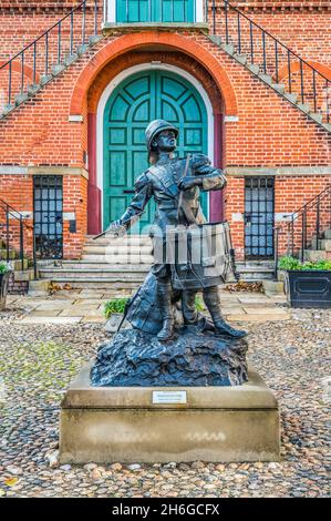 L'image est une de Shire Hall dans la ville marchande côtière historique de Woodbridge dans le comté de Suffolk de East Anglia dans le sud-est de l'Angleterre Banque D'Images