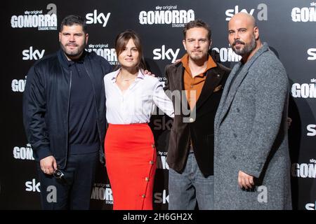 Rome, Italie.15 novembre 2021.Marco d'Amore, Salvatore Esposito, Ivana Lotito et Arturo Muselli assistent au photocall au Théâtre Brancaccio à Rome de la série originale 'Gomorra - la Serie' (photo de Matteo Nardone/Pacific Press) Credit: Pacific Press Media production Corp./Alamy Live News Banque D'Images