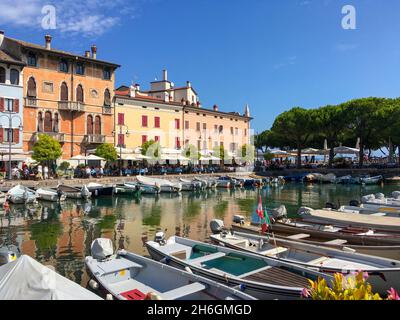 Alter Hafen Porto Vecchio à Desenzano Banque D'Images