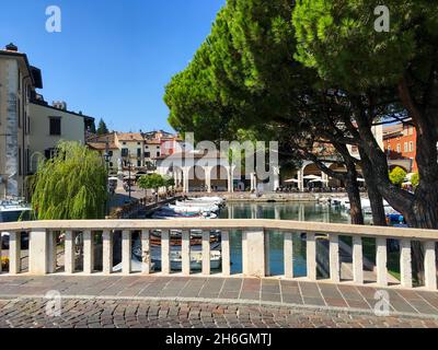 Alter Hafen Porto Vecchio à Desenzano Banque D'Images