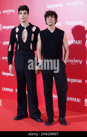 Madrid, Espagne.15 novembre 2021.Les acteurs Javier Calvo et Javier Ambrossi assistent au tapis rouge des Fotogramas de Plata film Awards au Casino de Madrid.(Photo par Atilano Garcia/SOPA Images/Sipa USA) crédit: SIPA USA/Alay Live News Banque D'Images