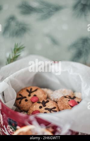 Cookies avec l'image du museau de la Rudolph Closeup. Banque D'Images