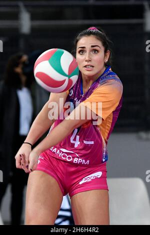 Rome, Italie.14 novembre 2021.Lors du match de championnat féminin de volley-ball de série A1 entre Acqua & sapone Volley Roma et Vero Volley Monza à PalaEur, le 14 novembre 2021 à Rome, Italie.(Credit image: © Domenico Cippitelli/Pacific Press via ZUMA Press Wire) Banque D'Images