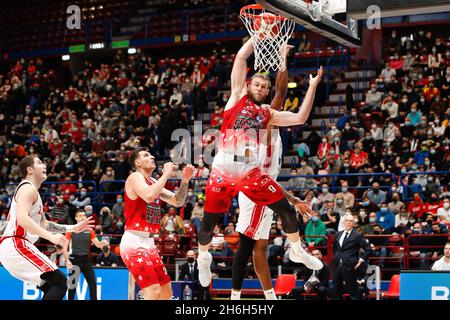 14 novembre 2021, Assago (Milan, Italie: Italie, Milan,14 2021 nov: NicolÃ² Melli (Armani Milan en avant) rebondir au premier trimestre pendant le match de basket-ball échange AX ARMANI MILAN contre MANUTELS REGGIO EMILIA, Lega Panier A au Forum de Mediolanum (Credit image: © Fabrizio Andrea Bertani/Pacific Press via ZUMA Press Wire) Banque D'Images