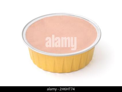 Boîte d'étain de pate de foie isolée sur blanc Banque D'Images