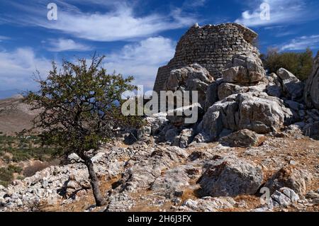 Château, Mikro Horio, Tilos, Iles Dodécanèse, Egée du Sud, Grèce. Banque D'Images