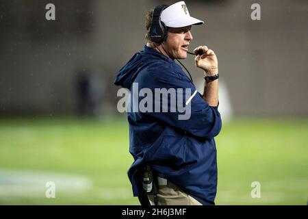 Dans ce fichier photo, l'entraîneur-chef de Florida International Butch Davis se tient sur la touche pendant le premier quart du Camellia Bowl contre l'État de l'Arkansas à Montgomery, Alabama, le samedi 21 décembre 2019.(Photo de Daniel A. Varela/Miami Herald/TNS/Sipa USA) Banque D'Images