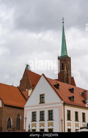 Wroclaw, Pologne - 17 septembre 2021 : vue sur la cathédrale dans le centre-ville historique de Wroclaw Banque D'Images