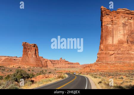 Palais de justice Tower, Parc national d'Arches, Utah, États-Unis d'Amérique, Amérique du Nord Banque D'Images