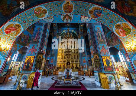 Intérieur de la cathédrale Abakan de la Transfiguration, Abakan, République de Khakassia, Russie, Eurasie Banque D'Images