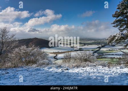 Un léger dépoussiérage de neige à Sutton Bank et au-dessus de la vallée de York, North Yorkshire, Yorkshire, Angleterre, Royaume-Uni,Europe Banque D'Images