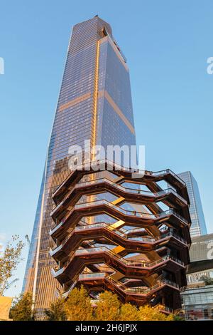 The Vessel, structure artistique conçue par l'architecte britannique Thomas Heatherwick, Hudson yards, New York City, New York State, États-Unis d'Amérique Banque D'Images