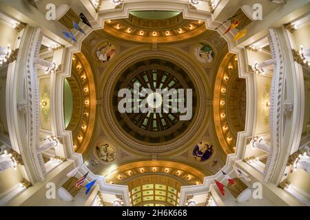 Dôme intérieur du sol rotonde du bâtiment du capitole de l'État du Dakota du Sud à Pierre, Dakota du Sud Banque D'Images