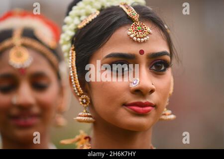 Edinburgh, Écosse, Royaume-Uni novembre 16 2021.Les célébrations de la Diwali 2021 à Édimbourg sont lancées sur la place St Andrew.L'événement aura lieu le dimanche 21 novembre avec une parade de la place St Andrew à Castle Street à 1.00 h, suivie de musique et de danse dans West Princes Street Gardens. Credit sst/alamy Live News Banque D'Images