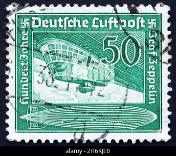 ALLEMAGNE - VERS 1936 : un timbre imprimé en Allemagne montre la télécabine des navires aériens, vers 1936 Banque D'Images