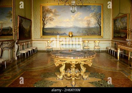 Palais royal de Caserta, chef-d'œuvre de Luigi Vanvitelli, chambres utilisées par le Bourbon roy Banque D'Images