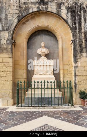 Monument au Vice-amiral l'honorable Sir Henry Hotham KCB GCMG, Jardins du Haut-Barrakka, Valletta, Malte, Europe.Un site classé au patrimoine mondial de l'UNESCO Banque D'Images
