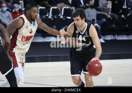 Bologne, Italie.16 novembre 2021.Milos Teodosic (Segafredo Virtus Bologna) pendant le tournoi Eurocup match Segafredo Virtus Bologna vs.Umana Reyer Venezia à la Virtus Segafredo Arena - Bologna, 16 novembre 2021 crédit: Agence de photo indépendante/Alamy Live News Banque D'Images