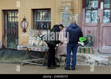 Touristes à Andrews Descent à Kiev Banque D'Images