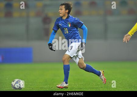 Frosinone, Italie.16 novembre 2021.Emanuel Vignato Italie U21, lors du match amical entre l'Italie et la Roumanie résultat final 4-2, match joué au stade Benito Stirpe à Frosinone.Frosinone, Italie, 16 novembre 2021.(Photo par Vincenzo Izzo/Sipa USA) crédit: SIPA USA/Alay Live News Banque D'Images