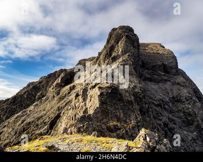 En regardant vers Sgurr Dearg sur la crête de Cuillin sur l'île de Skye, Écosse, Royaume-Uni. Banque D'Images