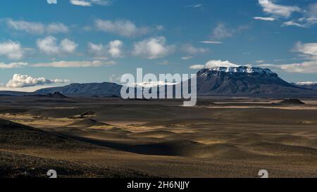 Heroubreio, Herdubreid, volcan de la Table en Islande, Highlands, Islande Banque D'Images