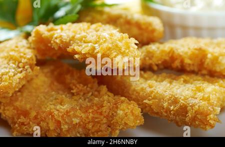 Wiener Backhendl, poulet frit viennois Banque D'Images