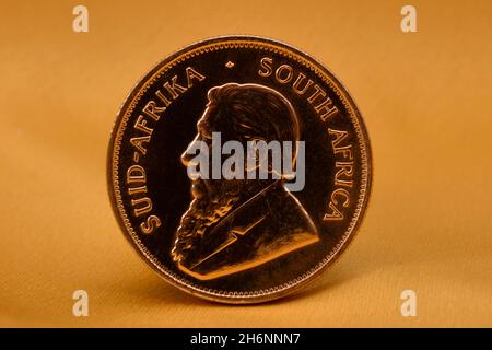 Pièce d'or physique 1 oz or Krugerrand Obverse Paul Kruger Banque D'Images
