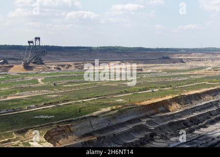 Vue de ViewPoint Forum Terra Nova, exploitation minière en opencast Hambach, Elsdorf, NRW, Allemagne Banque D'Images